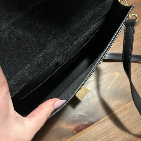 NWT Isadora Genuine Leather Purse/ Made in Italy - Picture 8 of 10